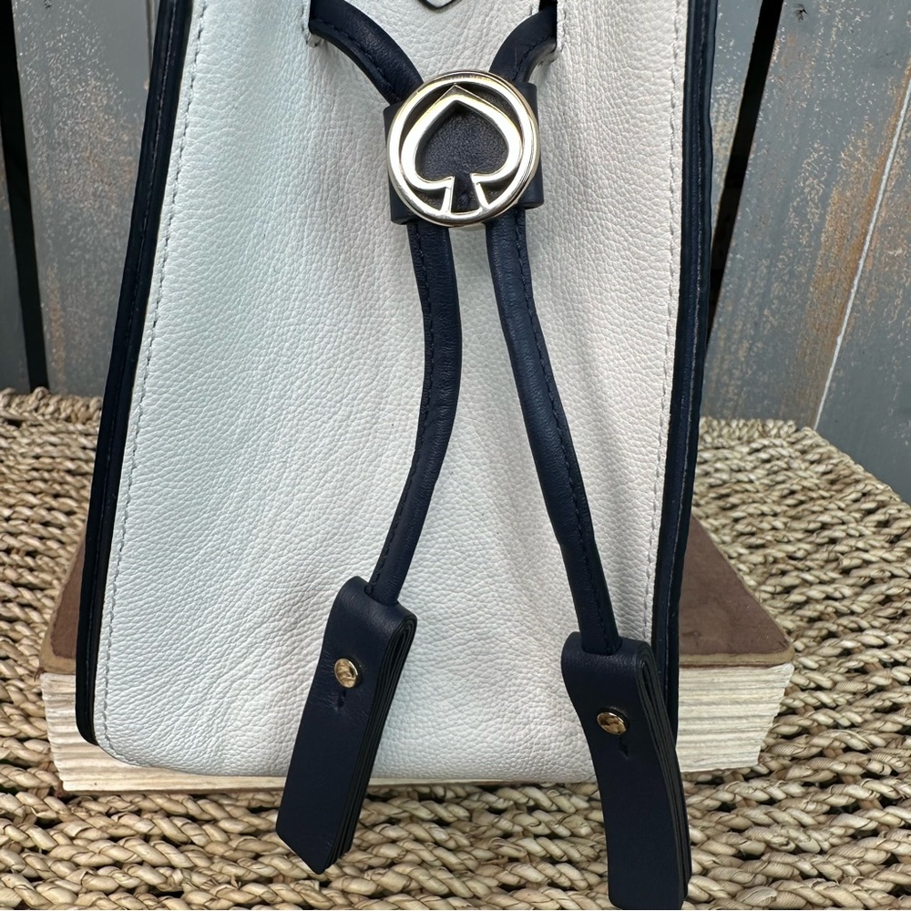 Kate Spade Busy Small Bucket Bag Oceanside - Picture 9 of 15